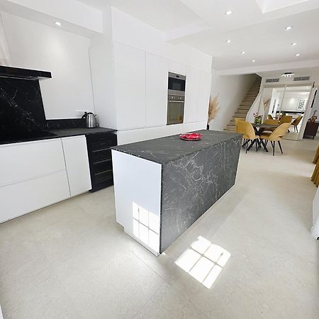 3 Bedrooms Villa Near Cannes - Pool & Jacuzzi - Sea View Mandelieu Exterior foto