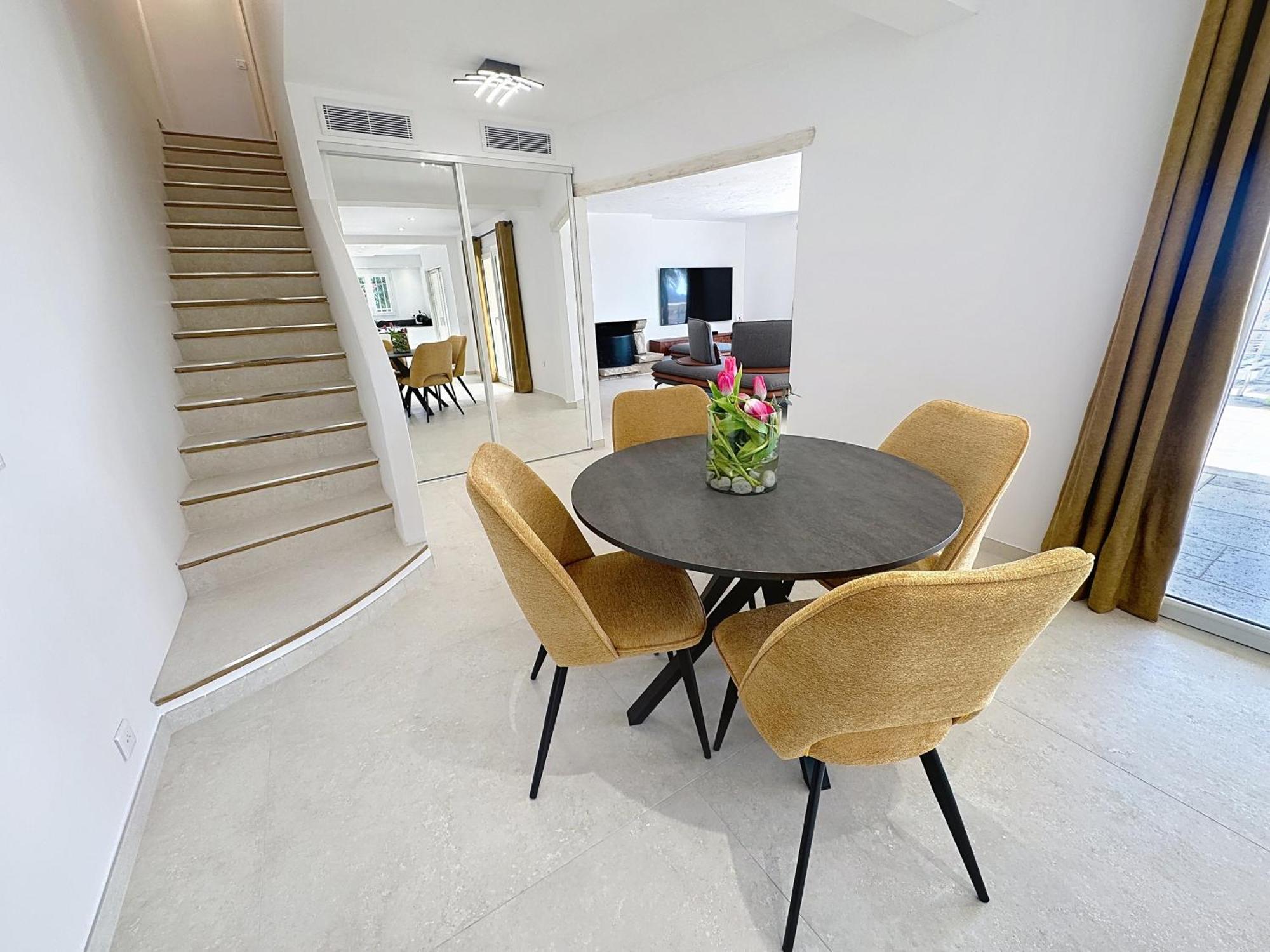 3 Bedrooms Villa Near Cannes - Pool & Jacuzzi - Sea View Mandelieu Exterior foto